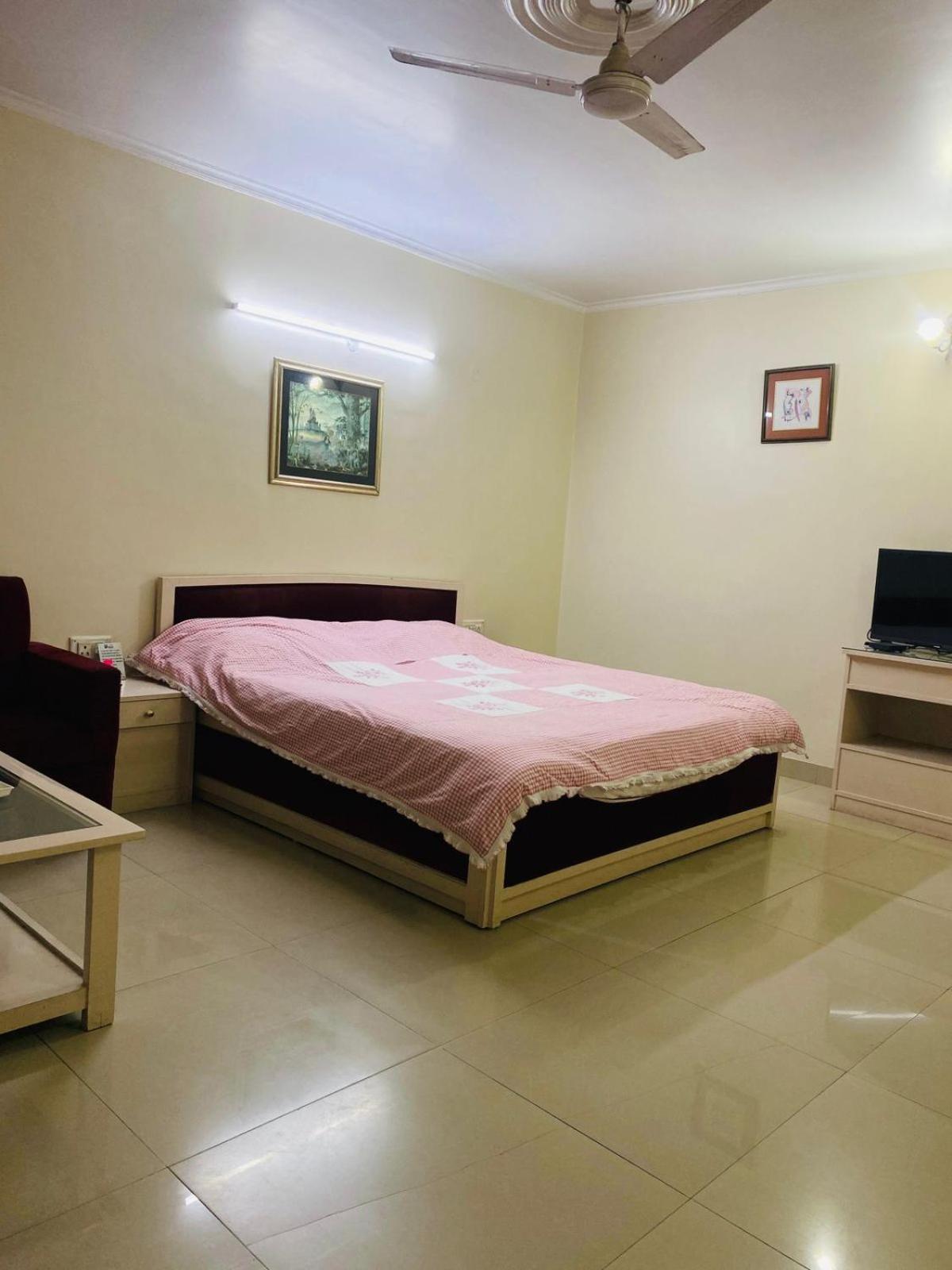 Hotel Mayur Deluxe Mirát Kültér fotó
